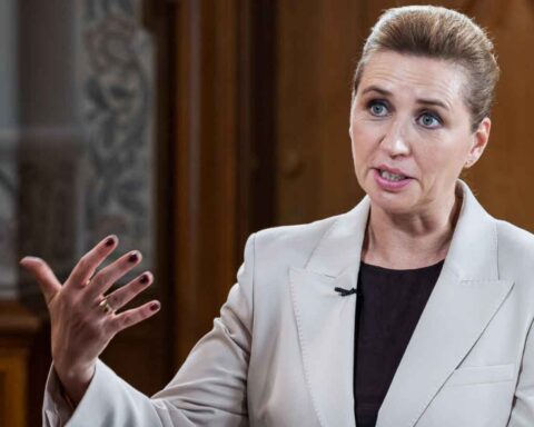 Mette Frederiksen står styrket på vej mod den regering, som siden valgnatten har været den mest sandsynlige