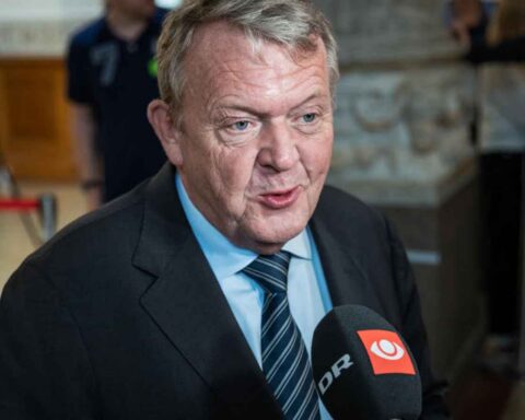 Lars Løkke Rasmussen risikerer at overspille sine kort