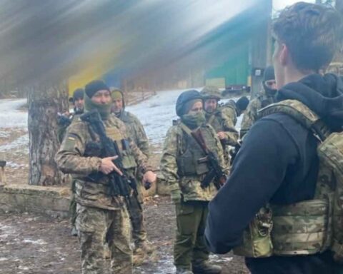 Hvad driver tidligere danske soldater til fronten i Ukraine?