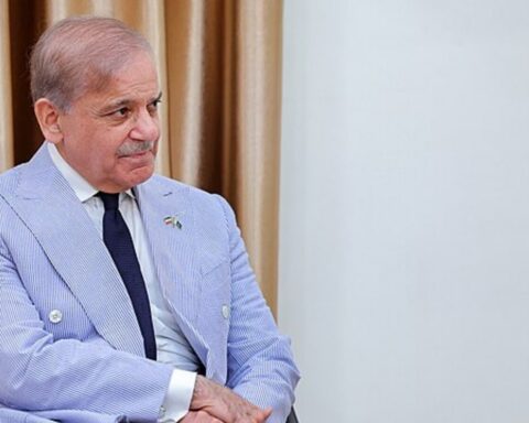 Forhandlinger i Islamabad handler for alle parterne om at trække tiden