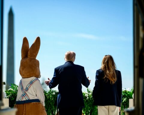 Melania: “Epstein introducerede mig ikke til min mand. Jeg er ikke offer. Løgnen må stoppe”