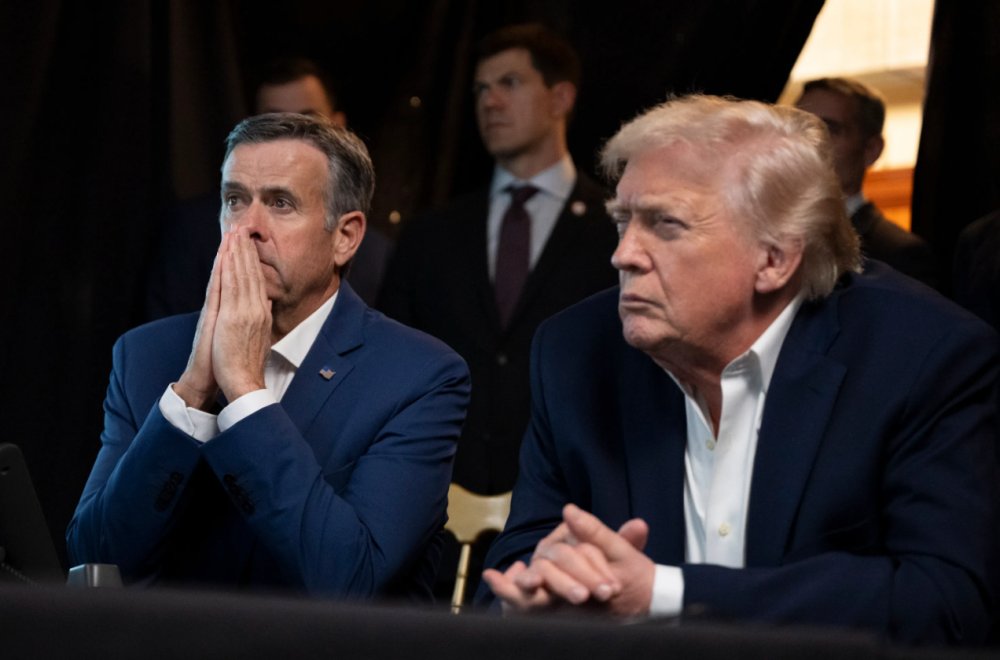 Trump ser på krigshandlinger på skærm