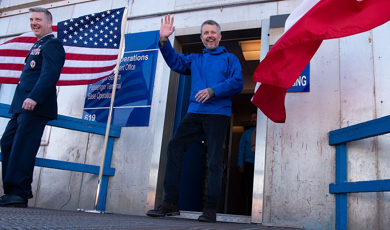 Kong Frederik på den amerikanske base i Grønland