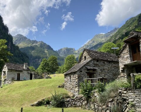 Folkeafstemning om befolkningsloft på 10 millioner stiller Schweiz over for et historisk valg