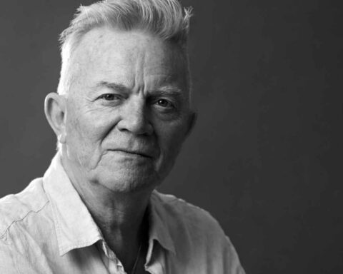Agnes slap aldrig rigtigt fri af Hemingways skygge. Nu spiller hun hovedrollen i Mich Vraas roman