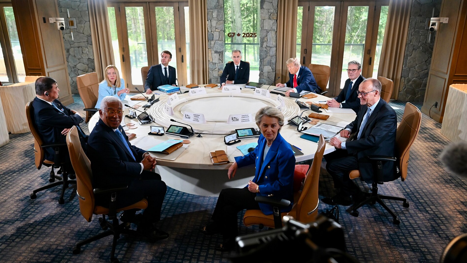 G7
