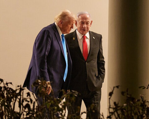 Netanyahu og Zelenskyj på vej til Det Hvide Hus for at få støtte til  krigene med Iran og Rusland