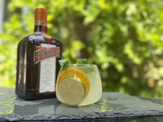Cointreau Fizz