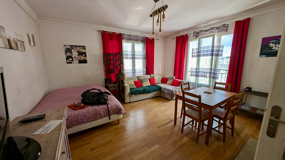 Kriminelle bruger i stigende grad Airbnb som midlertidige skjulesteder. Foto af Airbnb-lejemål, som ikke er under mistanke: Andy Li via Wikimedia Commons