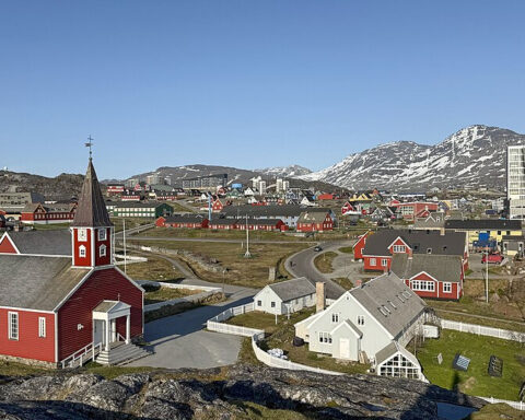 Rapporter om spiralsagen kommer i eftermiddag. Den får betydning for Grønlands fremtid