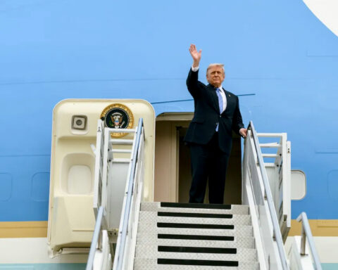Air Force One blev brugt som lokkemiddel. Embedsmænd og journalister ombord vidste ingenting