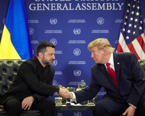 Efter møde med Trump: Zelenskyj klar til at stoppe angreb på russiske energimål